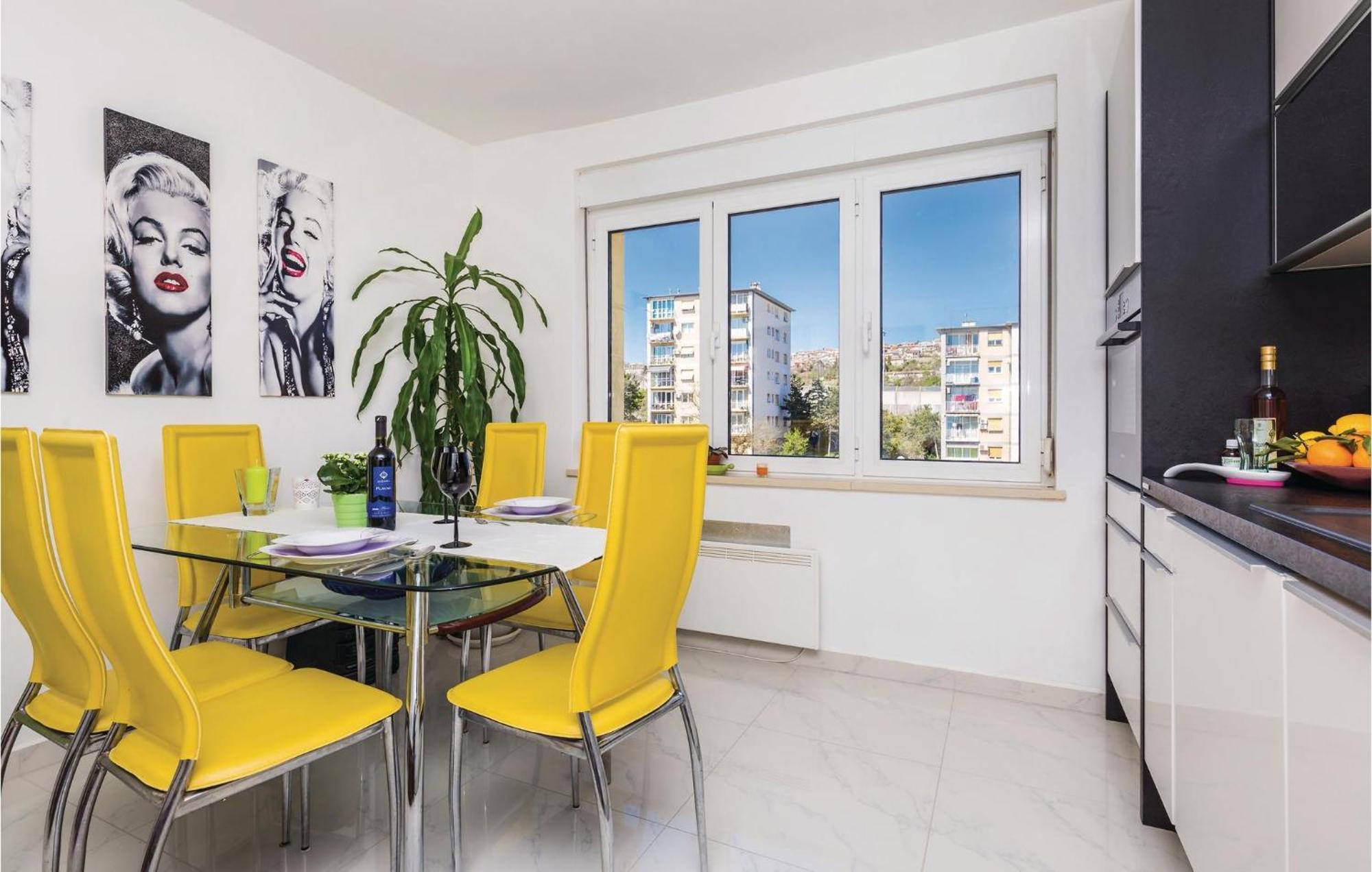 Gorgeous Apartment In Rijeka With Wifi מראה חיצוני תמונה