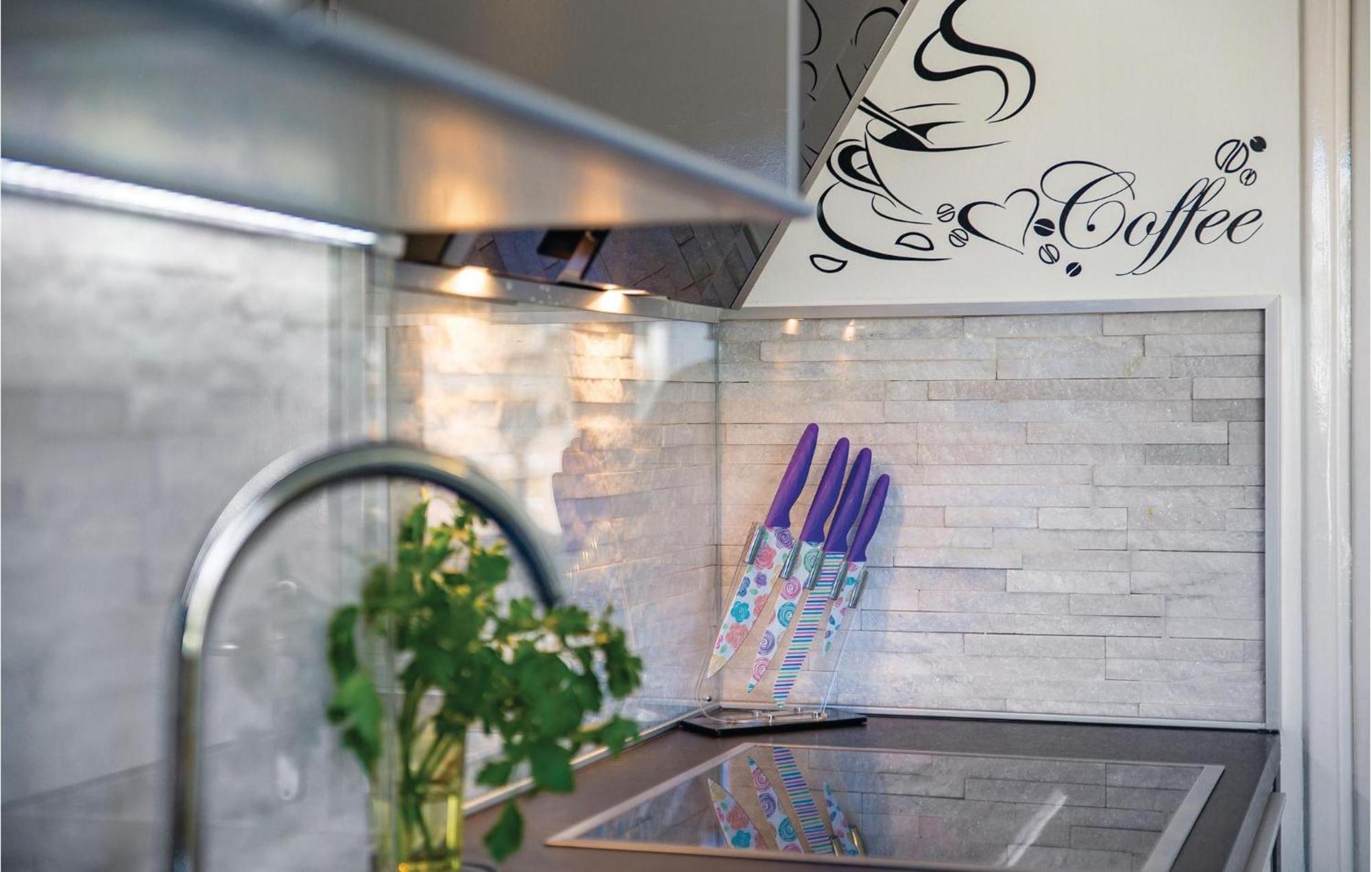 Gorgeous Apartment In Rijeka With Wifi מראה חיצוני תמונה