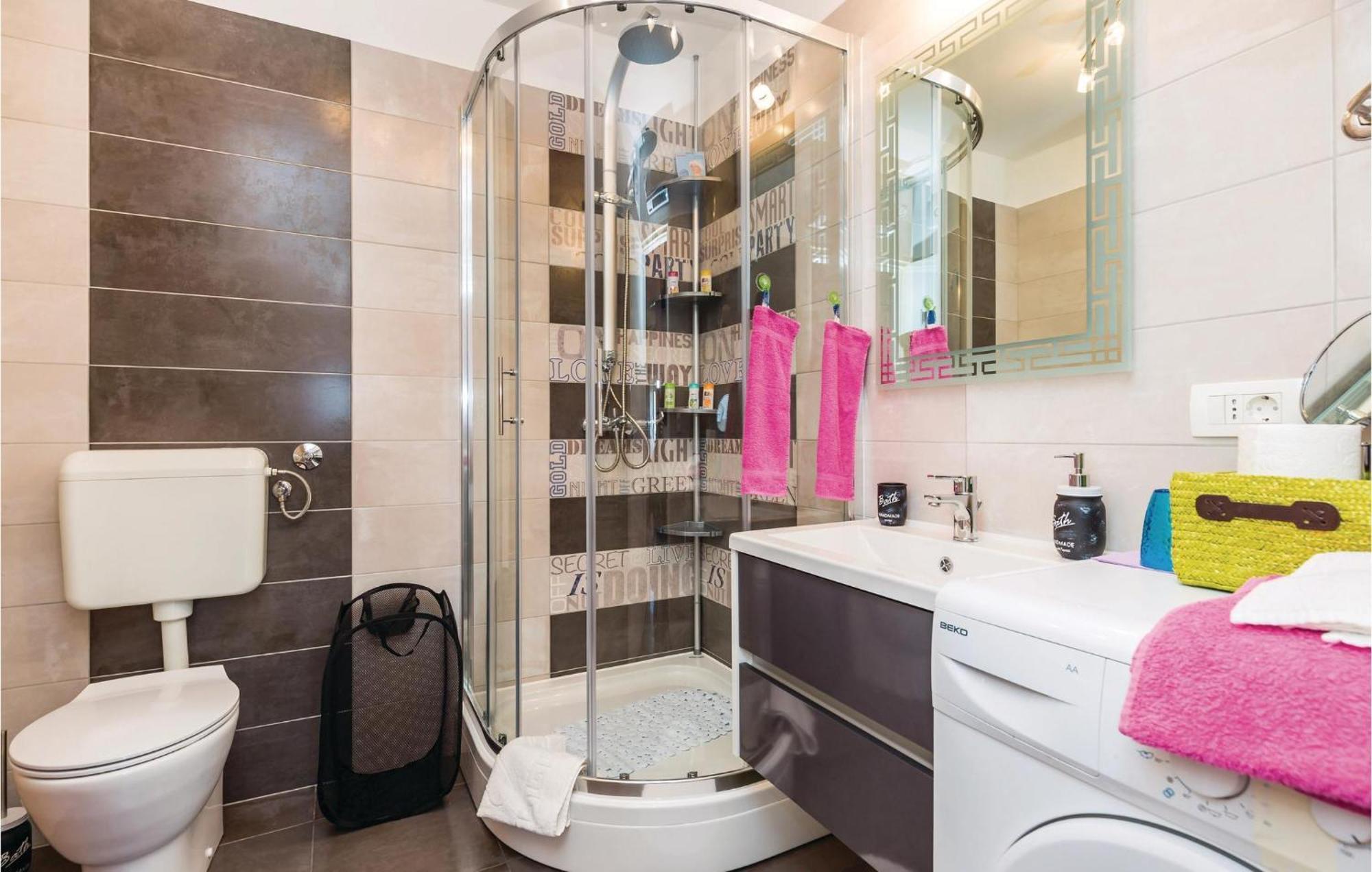 Gorgeous Apartment In Rijeka With Wifi מראה חיצוני תמונה